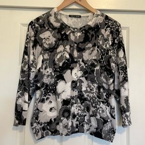 Cable & Gauge button-front cardigan, size Large, abstract floral pattern
